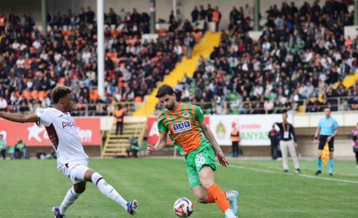 Trendyol Süper Lig: Corendon Alanyaspor: 1 - Trabzonspor: 1 (Maç sonucu)