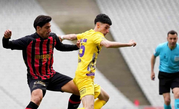 Trendyol Süper Lig: Fatih Karagümrük: 1 - Eyüpspor: 2 (Maç sonucu)