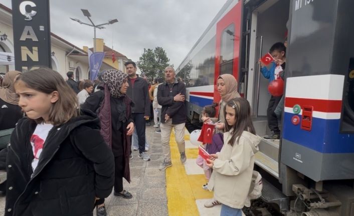 Turistik Tuz Ekspresi 2026’nın ilk seferini yaptı: Ziyaretçiler Çankırı’ya hayran kaldı