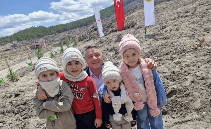 ’Yüz Çocuk Bin Fidan’ adlı ağaç dikme etkinliğinde 1000 fidan dikildi