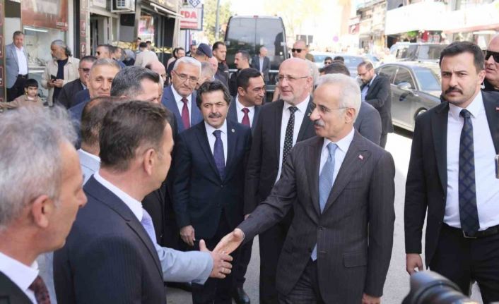 Bakan Uraloğlu: "Hızlı trenle Karaman’dan sadece Konya’ya, İstanbul’a, Ankara’ya değil Akdeniz’e de ulaşmış olacağız"