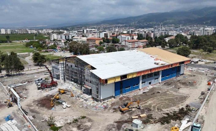 Hatay Büyükşehir Belediyesi, Dörtyol’a kapalı spor salonu inşa ediyor