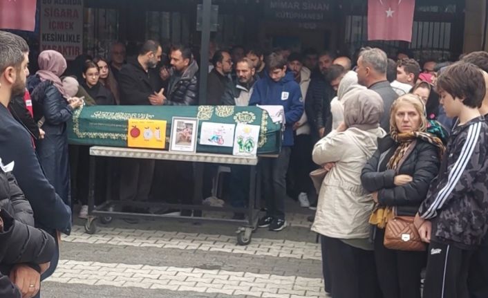 Maltepe’de yıkılan binada hayatını kaybeden 5 yaşındaki Gülce son yolculuğuna uğurlandı