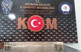 Tarihi eser niteliğindeki Kur’an-ı Kerim’leri satarken yakalandı
