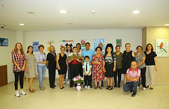 Down Sendromlu Kaan’ın Resimleri Kartal Belediyesi’nde Sergileniyor