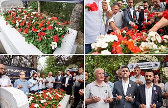 ESKİ BAKAN MEHMET MOĞULTAY KABRİ BAŞINDA ANILDI