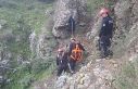 Dağda mahsur kalan vatandaş itfaiye ekiplerince...