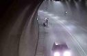 Tünelde motosikletle takla attı, bir dakika sonra...