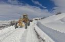 Erzincan’da kardan kapanan köy yolları yeniden...