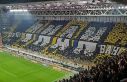 Sarı-lacivertli taraftarlardan ‘İnan Fenerbahçe’...