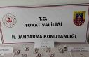 Tokat’ta araçta sentetik hap ve uyuşturucu madde...