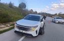 Sürücü karşı şeritten gelen otomobile çarptı:...