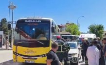 Otomobil, halk otobüsüne çarptı: 1 yaralı