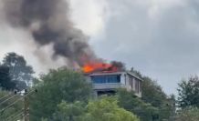 Rize’de çatı yangını korkuttu