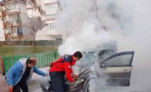 Burdur’da seyir halindeki otomobil yandı