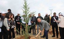 Fidanlar şehitler için toprakla buluştu