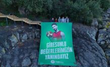 Giresun Adası’nda, Alperen Şengün’e onur posteri