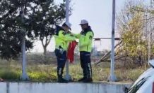 Hayrabolu Jandarması’nın bayrak hassasiyeti duygulandırdı