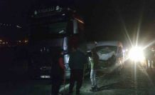 Van’da minibüs ve otomobil ineğe çarptı: Kazada 2 kişi yaralandı, inek telef oldu