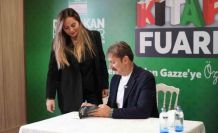 Bahçelievler Belediye Başkanı Hakan Bahadır söyleşi ve imza günü yaptı