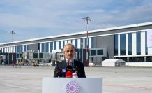 Bakan Uraloğlu: "Her gün ortalama yaklaşık 9 stadyum dolusu yolcu havayolu ile seyahat etti"