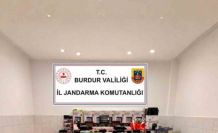 Burdur’da 1 milyon 300 bin liralık kaçak ürün ele geçirildi: 1 gözaltı