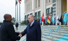 Cumhurbaşkanı Erdoğan, Sudan Egemenlik Konseyi Başkanı  el Burhan’ı resmi törenle karşıladı