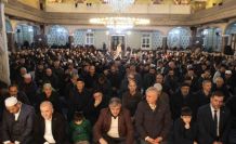 Elazığ’da Regaip Kandili’nde vatandaşlar camilere akın etti