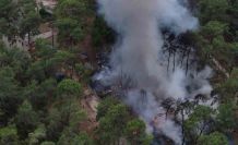 Fethiye’de karavanda çıkan yangın ormana sıçradı