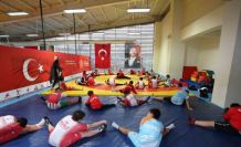 Geleceğin güreşçileri Kepez’de yetişiyor