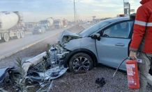 Hurdaya dönen araçtan yaralı kurtuldu