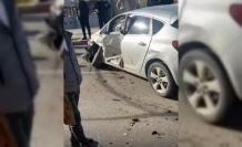 Siirt’te otomobil ile kamyonet çarpıştı: 2 yaralı
