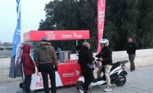 Yüreğir Belediyesi’nden vatandaşa sıcak çorba ikramı