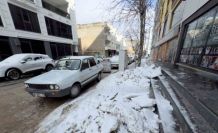 Mazıdağı’nda kar yağışının üzerinden 15 gün geçti, kaldırımlar hala temizlenmedi