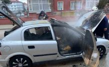 Merzifon’da yanan otomobil kullanılmaz hale geldi