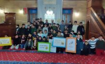 Ahlat’ta öğrenciler teravihte buluştu