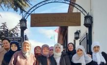 Huzurevi sakinleri Şeyh Edebali Türbesinde