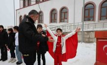 Okullarda bayrak coşkusu