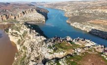 Şanlıurfalı doğaseverler Rumkale’de bağımlılık ve şiddete karşı yürüdü