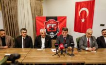 24Erzincanspor yönetimi iftarda basınla buluştu
