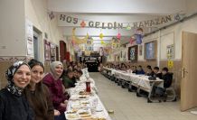 Aydıntepe’de öğretmenler ve öğrenciler iftar sofrasında bir araya geldi