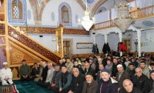 Bayram namazında camiler doldu taştı