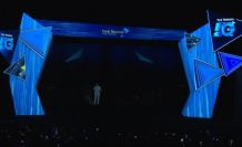 Müslüm Gürses’in hologramı, 5G teknolojisi sayesinde sanatçılarla düet yaptı