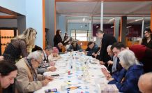 Öğrenciler ve huzurevi sakinleri kuşaklar arası etkileşime dikkat çekti