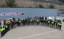 Aliağa’da motosiklet sürücülerine jandarmadan ‘Güvenli Sürüş’ eğitimi