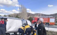 Çorum’da devrilen otomobildeki 3 kişi yaralandı