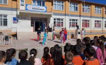 Tavşanlı Hayme Ana MTAL öğrencilerinden kardeş okullara bayram hediyesi