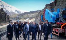 Vali Taşyapan heyelan bölgesinde