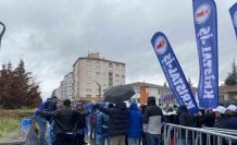 1 Mayıs yürüyüşleri geniş güvenlik önlemleriyle başladı