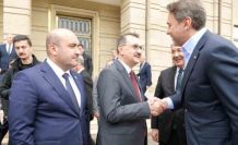 Bakan Bayraktar Eskişehir Valiliğini ziyaret etti
